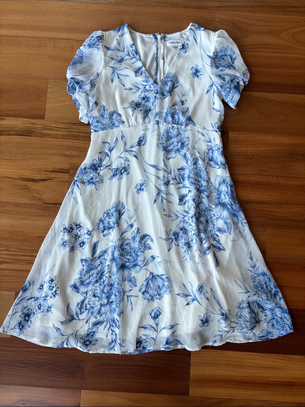 Calvin Klein chiffon dress - Picture 4 of 14